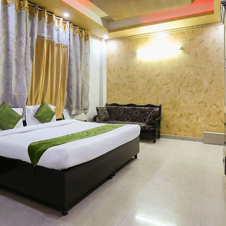 Treebo Trip Sswag 18 Expressway Otel Noida Dış mekan fotoğraf